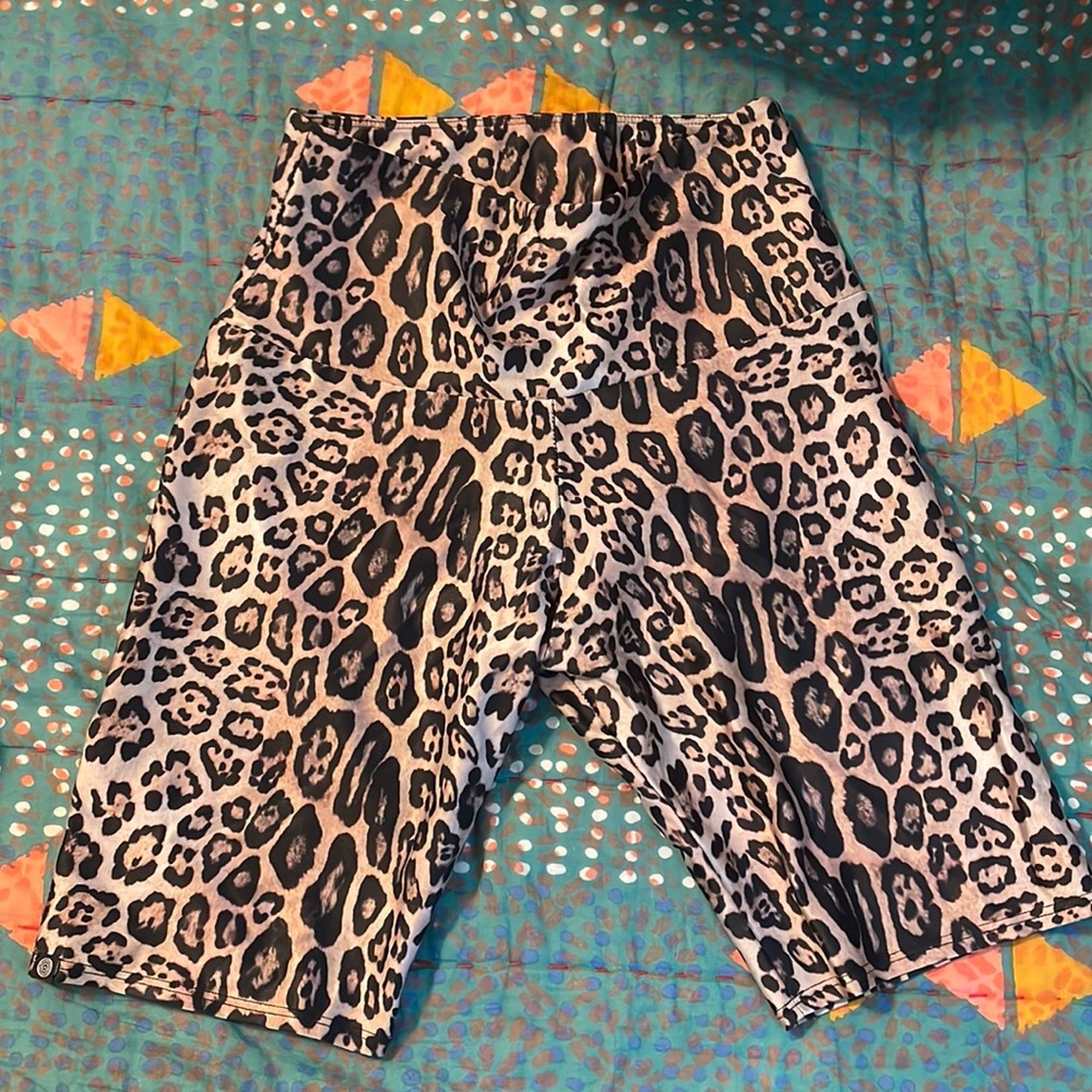 ONZIE bike shorts
